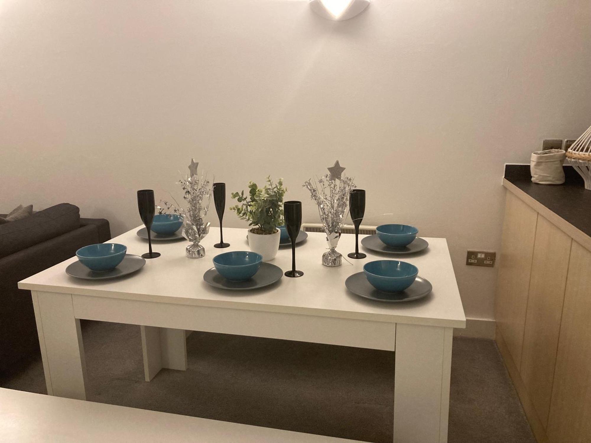 2 Bedroom Near Ocean Village Marina Port Apartment Southampton