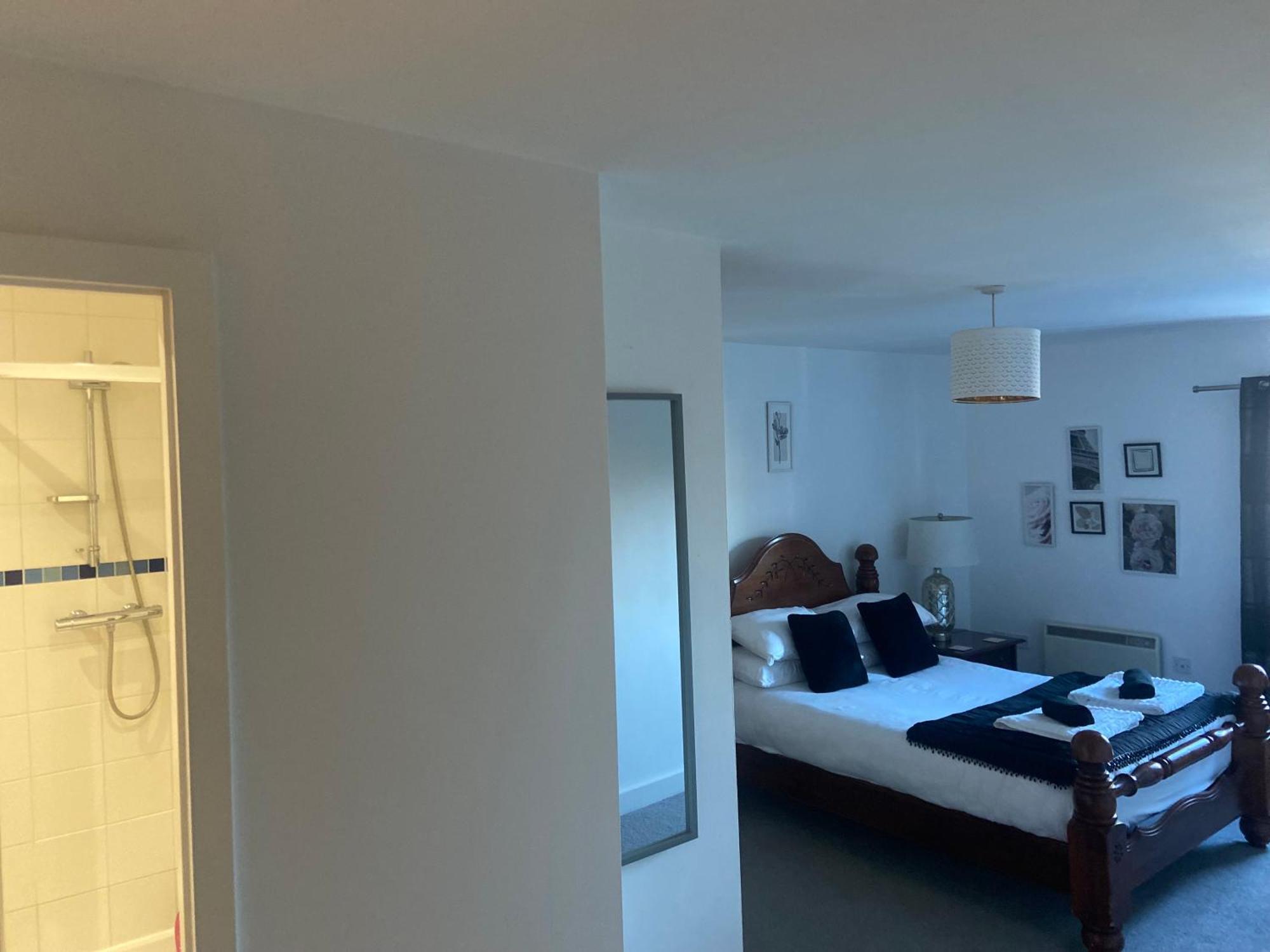 2 Bedroom Near Ocean Village Marina Port Apartment