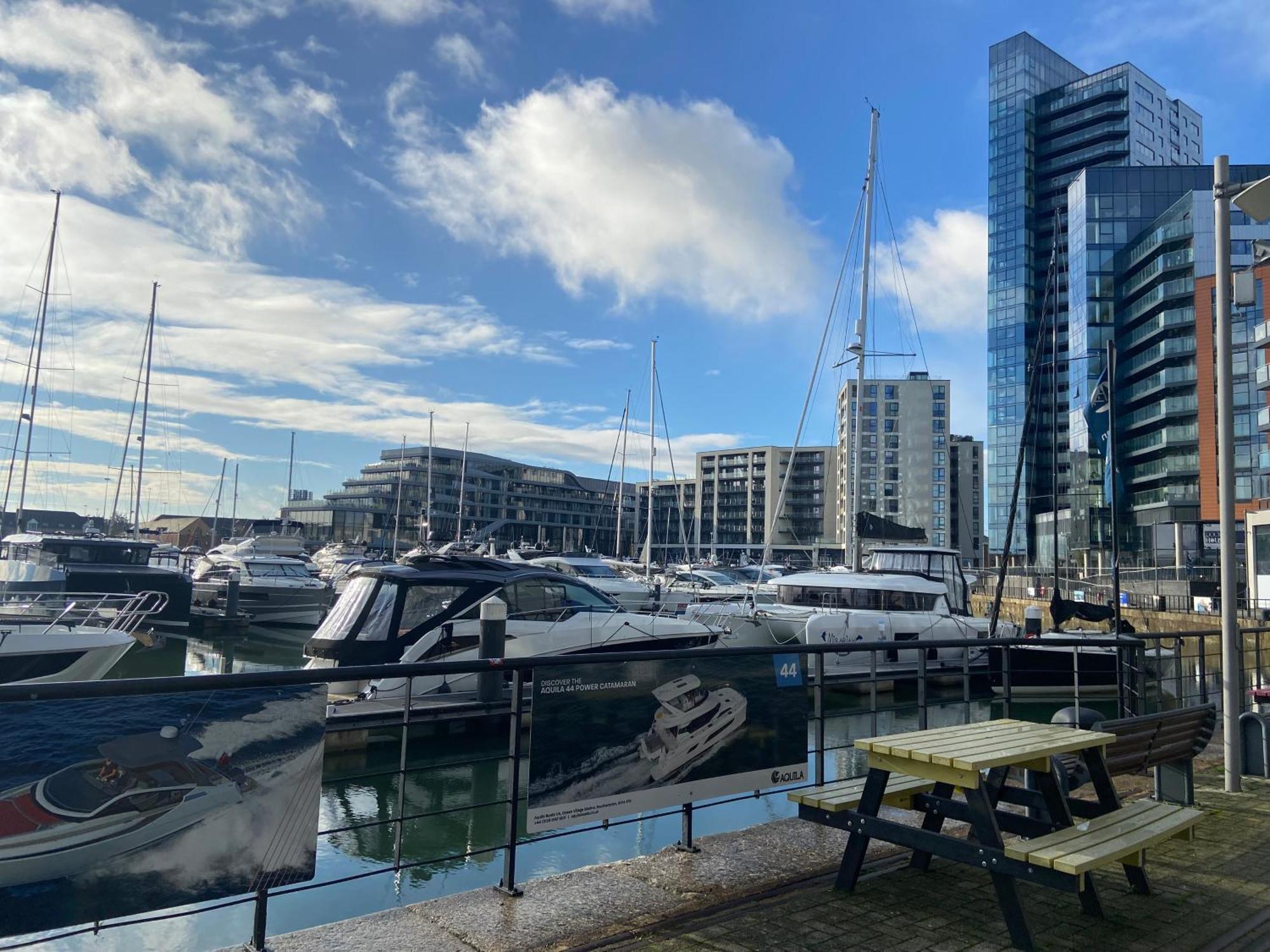 2 Bedroom Near Ocean Village Marina Port